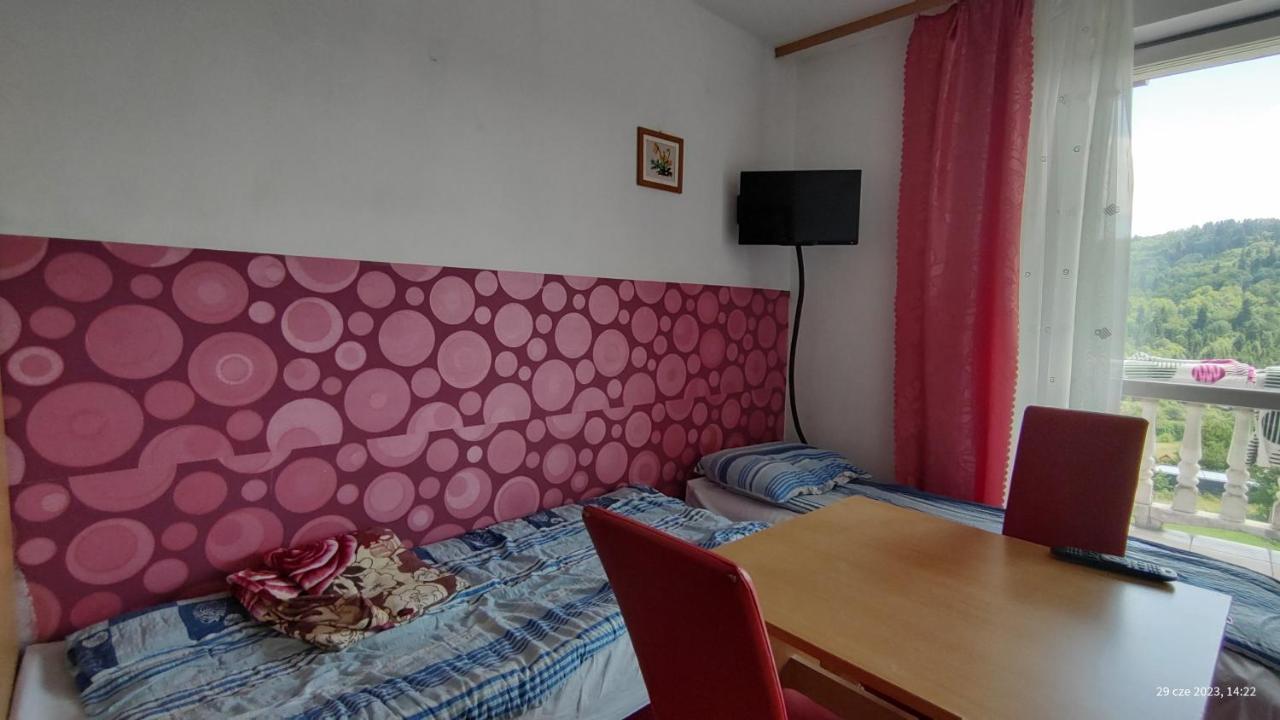 Tanie Noclegi Krysia Falsztyn מראה חיצוני תמונה